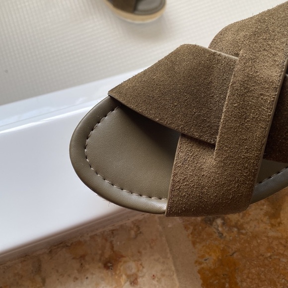 Marc Fisher Zevra Platform Espadrille Sandals Womens Green Suede Snake Print - Picture 6 of 7